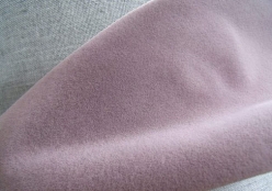 關(guān)于植絨面料激光刻花機(jī)的一些知識